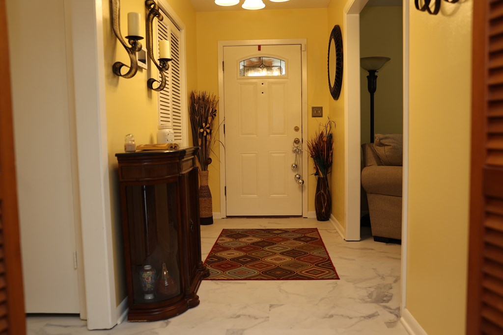 165 Lake Circle Property Photo 3