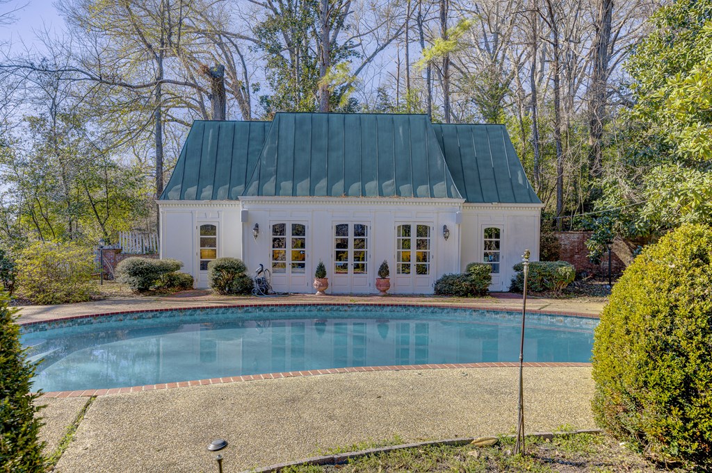 8 Glenwood Circle Property Photo 6