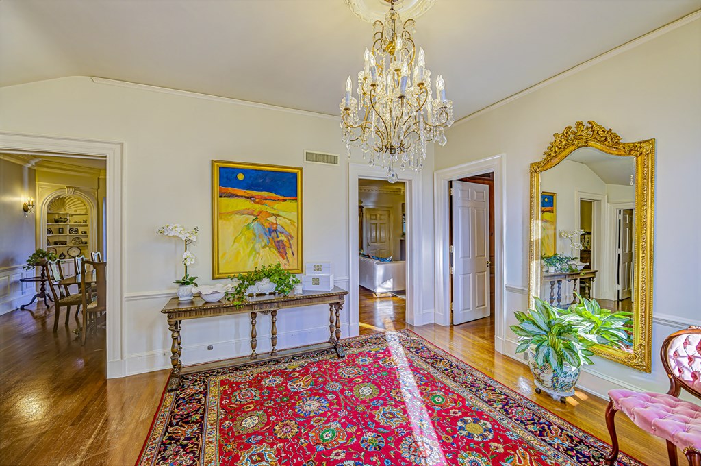 8 Glenwood Circle Property Photo 8