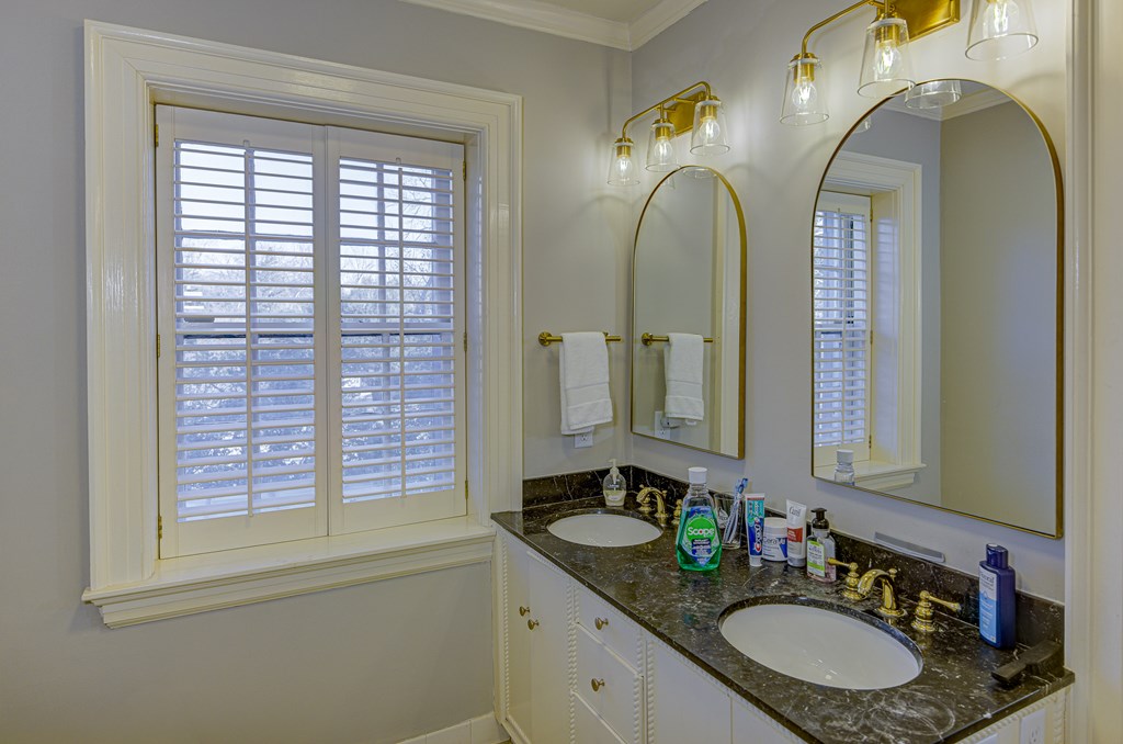 8 Glenwood Circle Property Photo 38