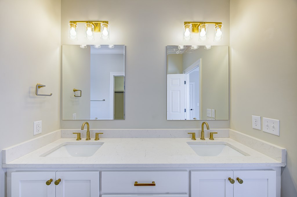 2410 Eagle Lake Shore Road Property Photo 21