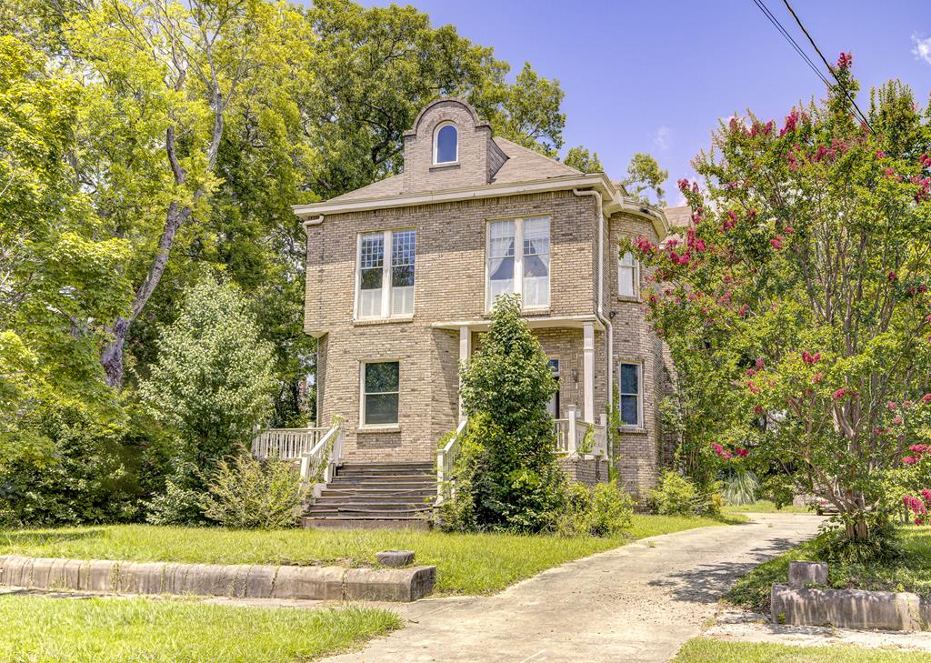 1111 South Street Property Photo 1
