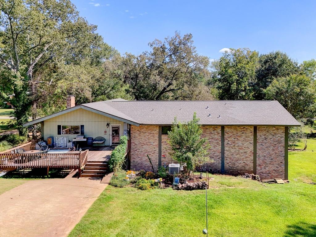 1107 Newitt Vick Drive Property Photo 1