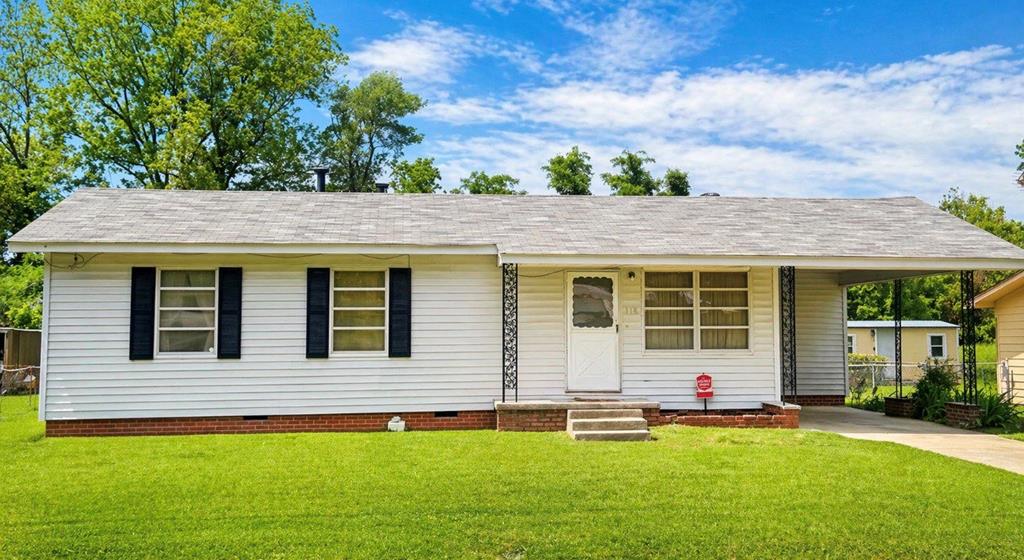 110 Short Property Photo 1