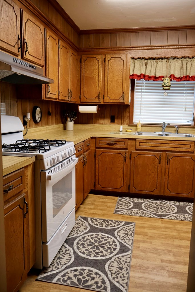 110 Short Property Photo 9