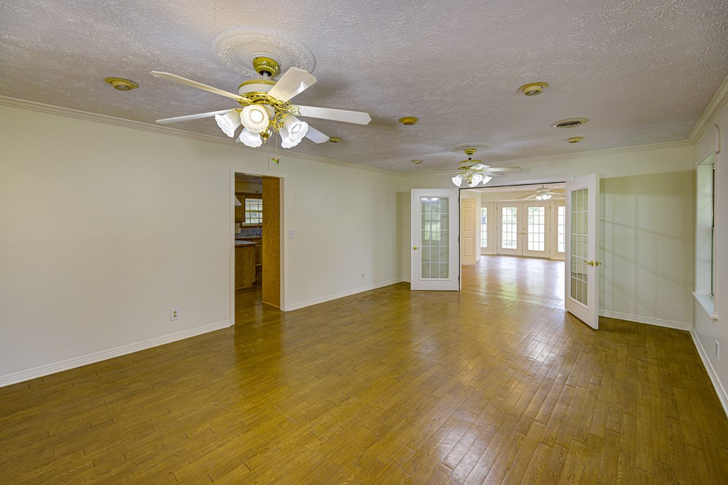 412 Allen Pl Property Photo 6