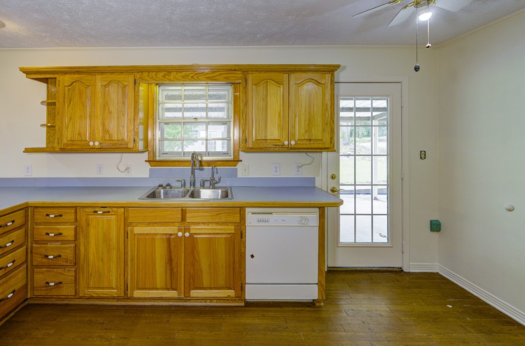 412 Allen Pl Property Photo 9