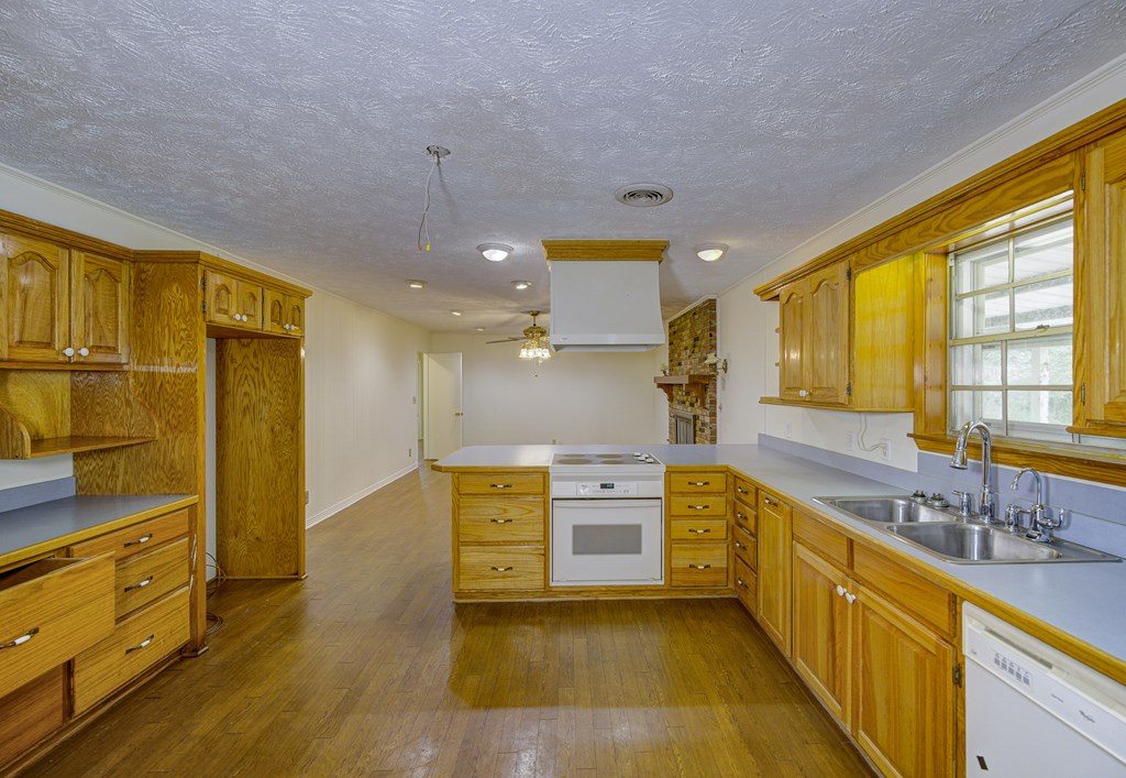 412 Allen Pl Property Photo 10