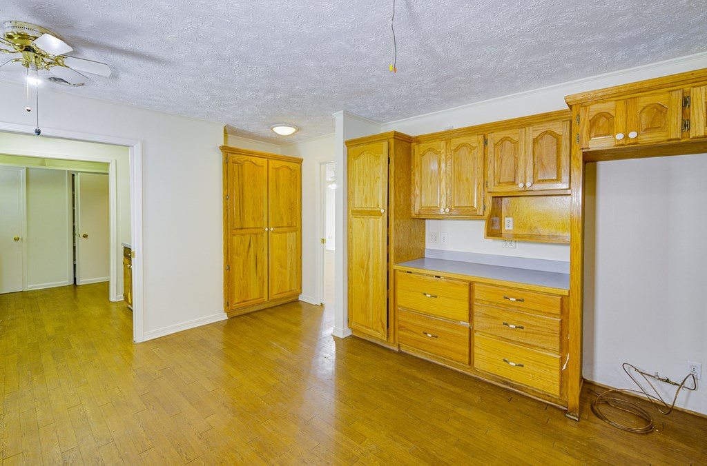 412 Allen Pl Property Photo 12