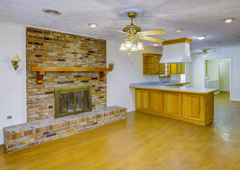412 Allen Pl Property Photo 13