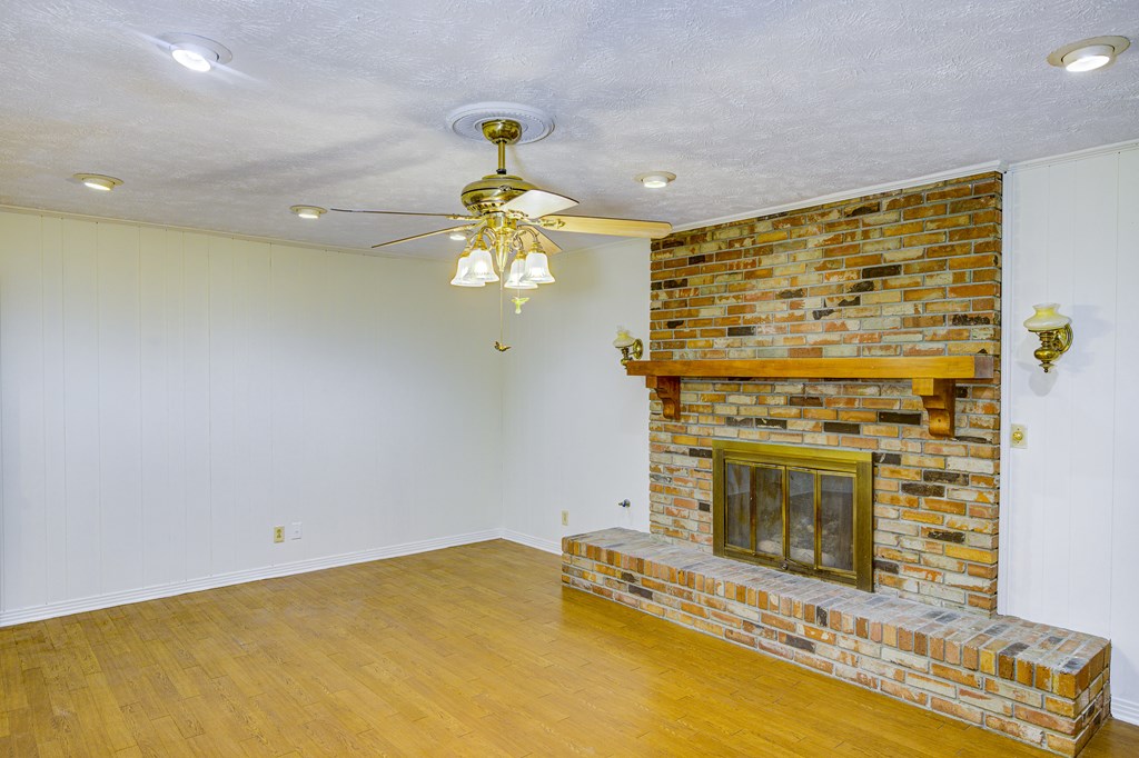 412 Allen Pl Property Photo 14