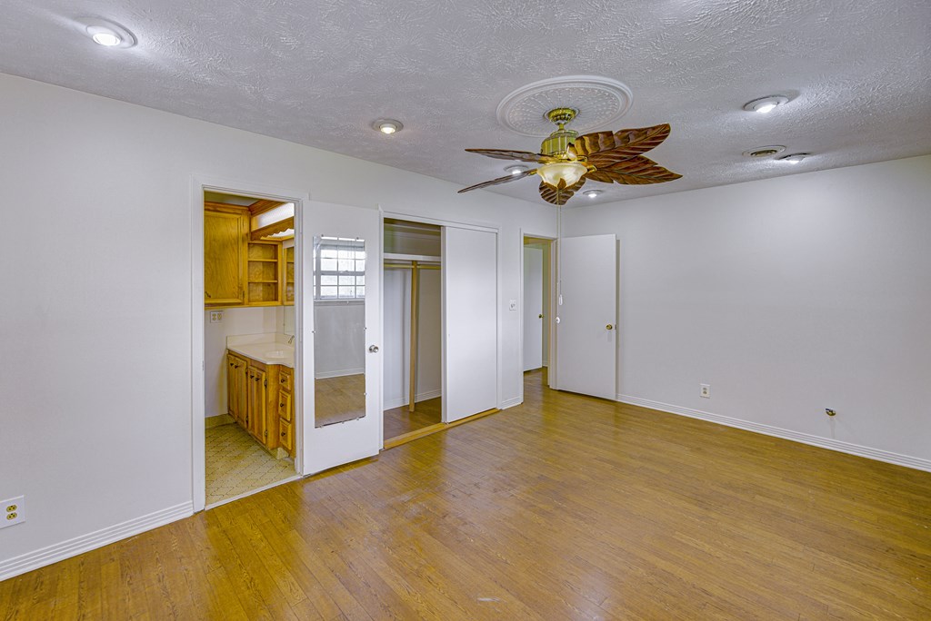 412 Allen Pl Property Photo 20