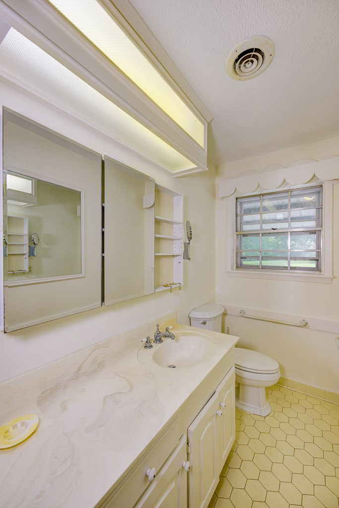 412 Allen Pl Property Photo 27