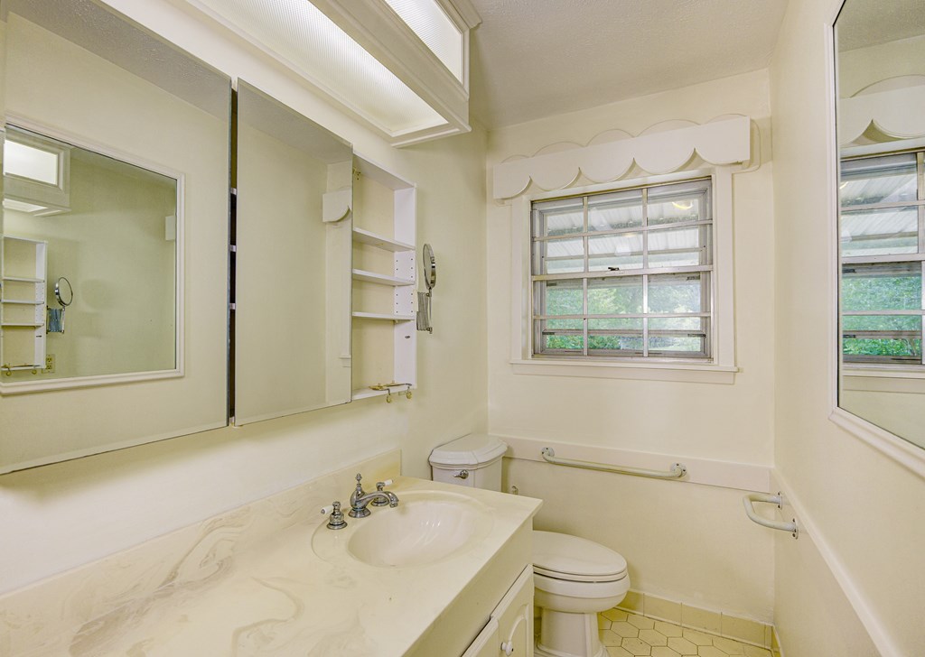 412 Allen Pl Property Photo 28