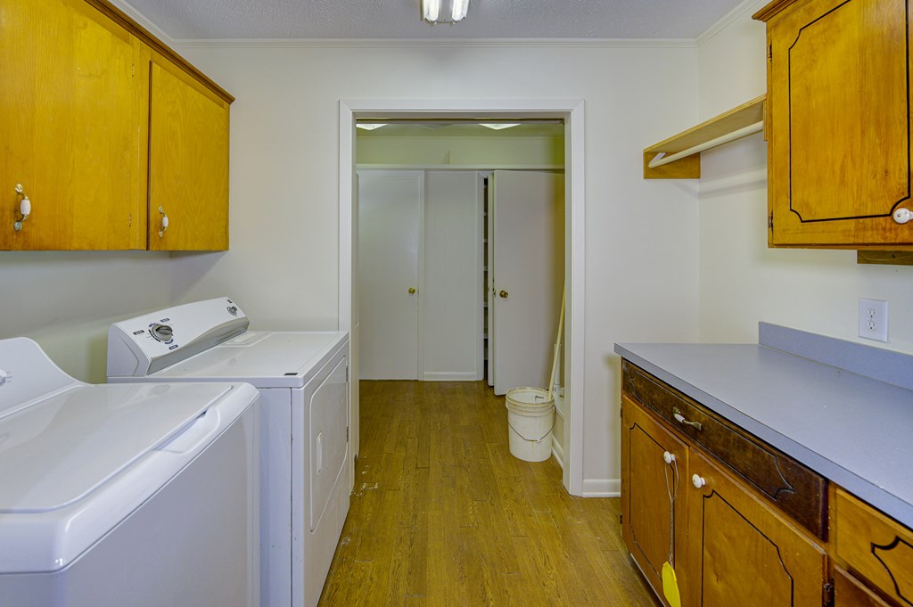 412 Allen Pl Property Photo 29