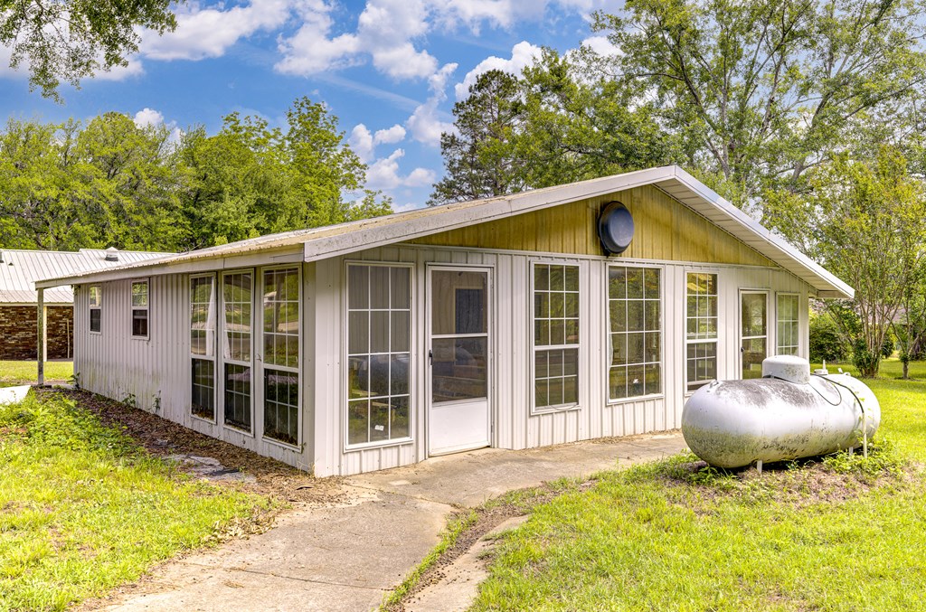 412 Allen Pl Property Photo 40