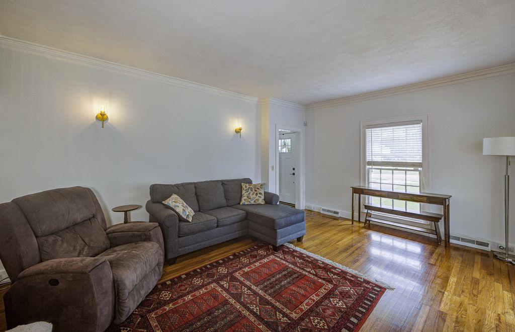 1600 Vicklan Street Property Photo 5