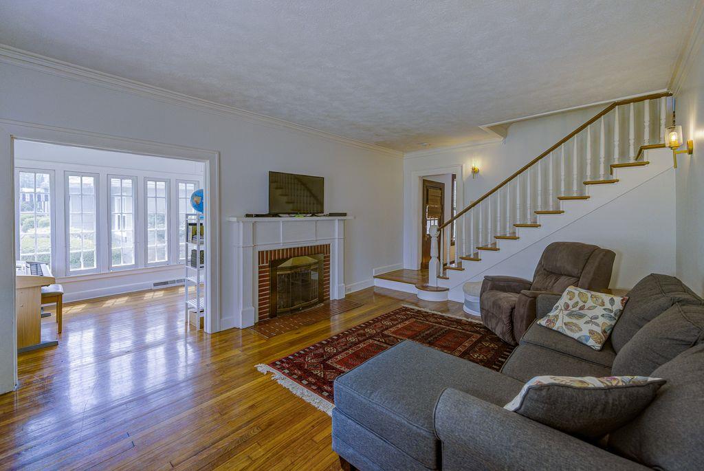 1600 Vicklan Street Property Photo 8