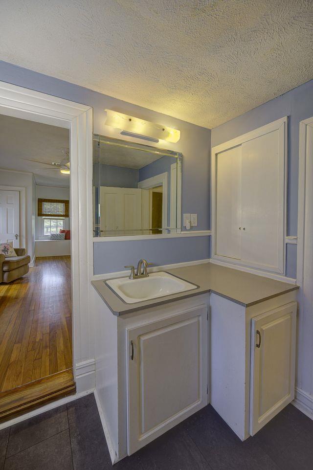 1600 Vicklan Street Property Photo 30