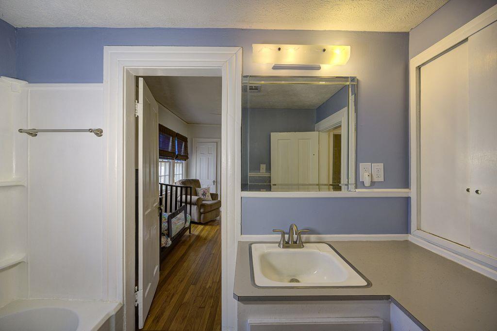 1600 Vicklan Street Property Photo 32