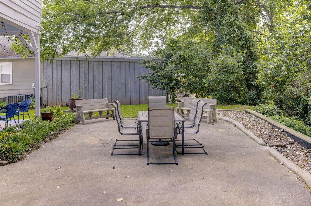 1600 Vicklan Street Property Photo 47