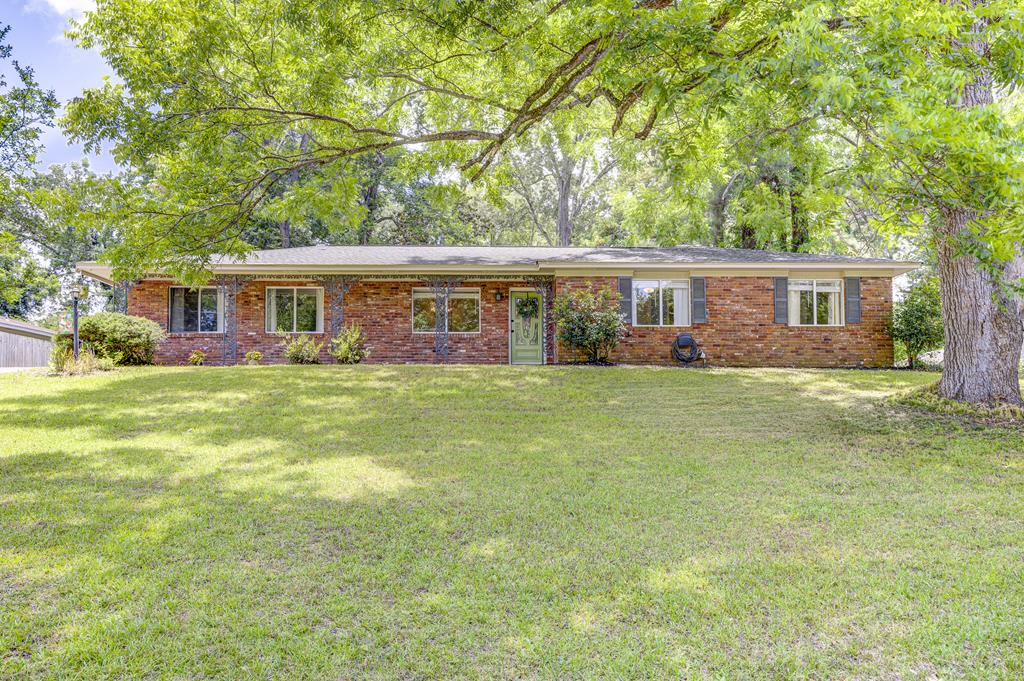 110 Bellaire Dr Property Photo 1