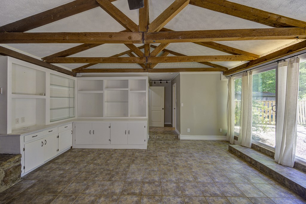 110 Bellaire Dr Property Photo 21