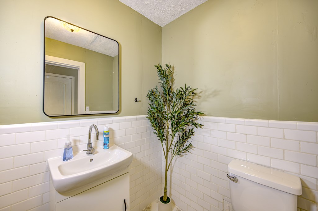 110 Bellaire Dr Property Photo 22