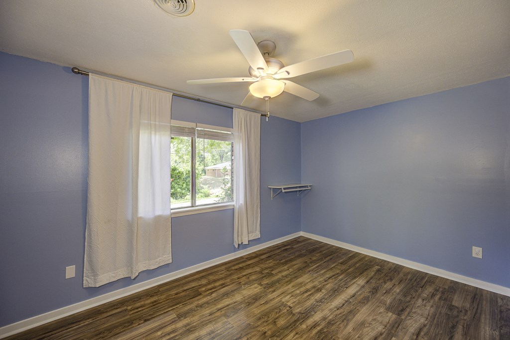 110 Bellaire Dr Property Photo 24