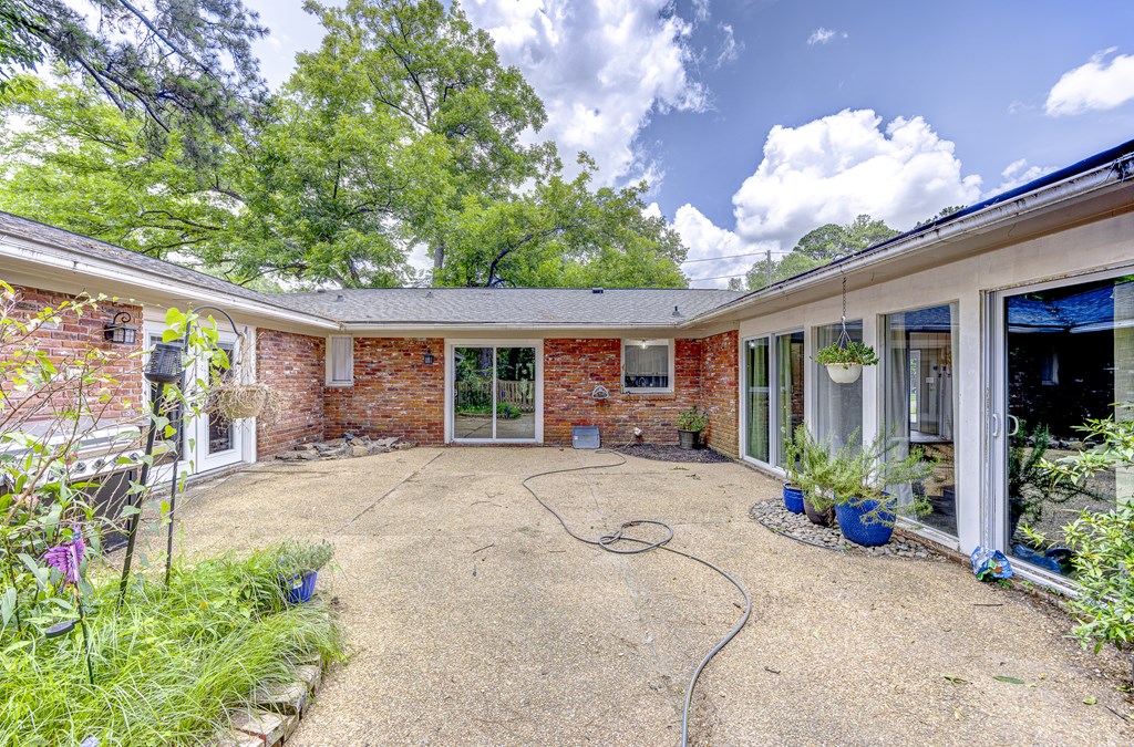 110 Bellaire Dr Property Photo 39