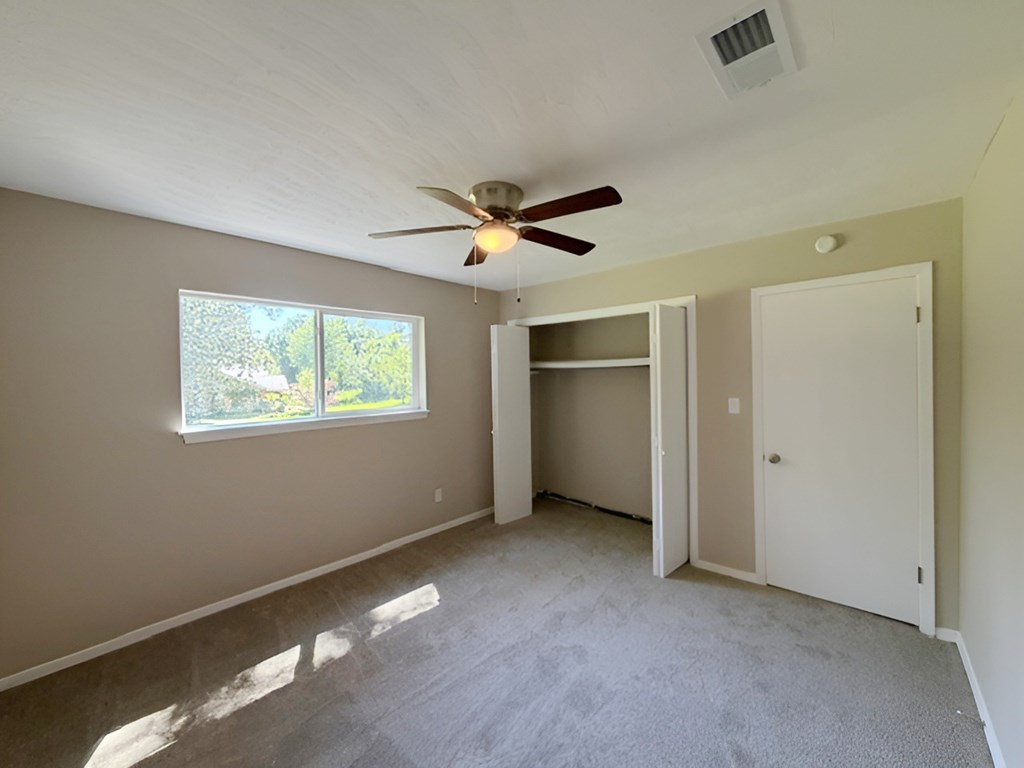 910 Newitt Vick Dr Property Photo 27