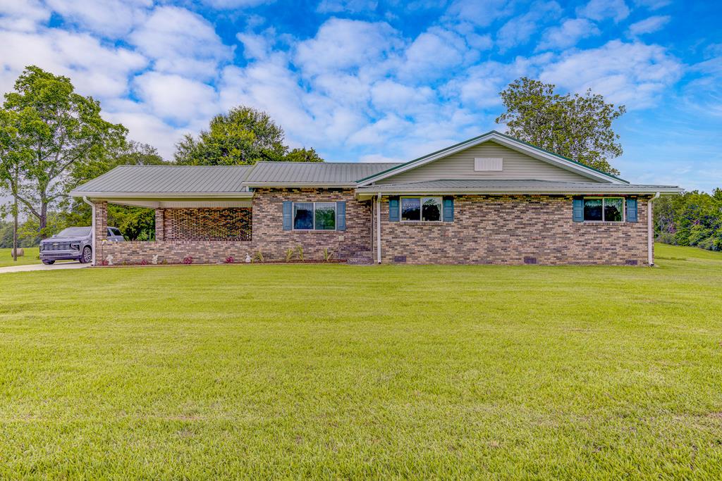 2094 Morrison Rd Property Photo 1