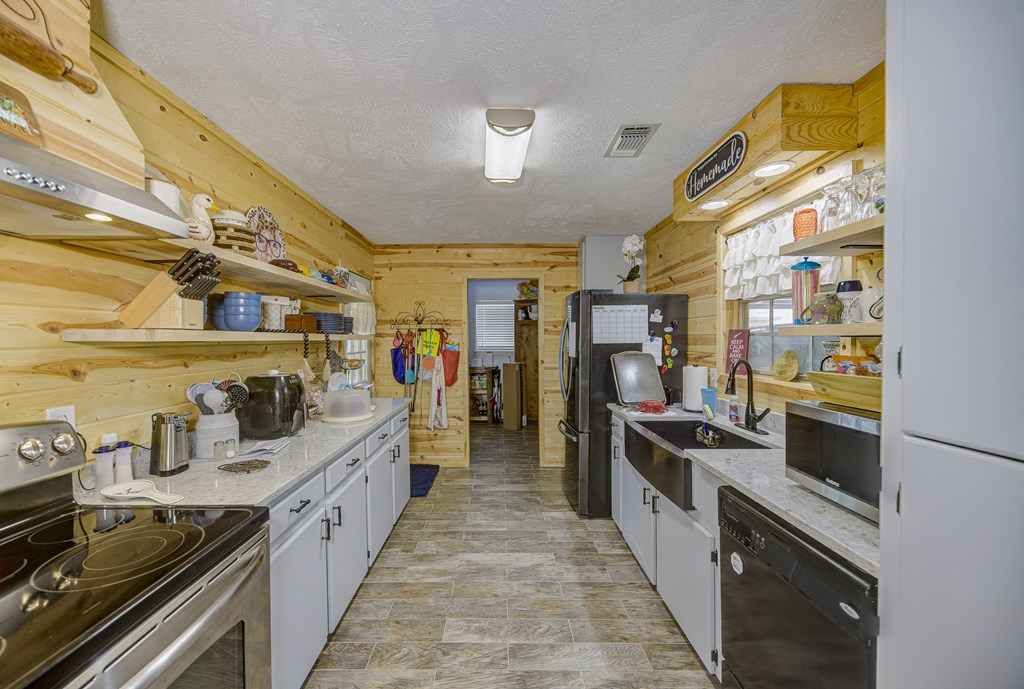 4 Biedenharn Dr Property Photo 6