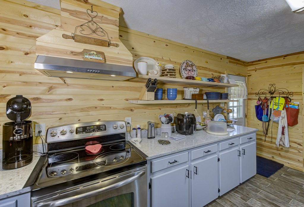 4 Biedenharn Dr Property Photo 9