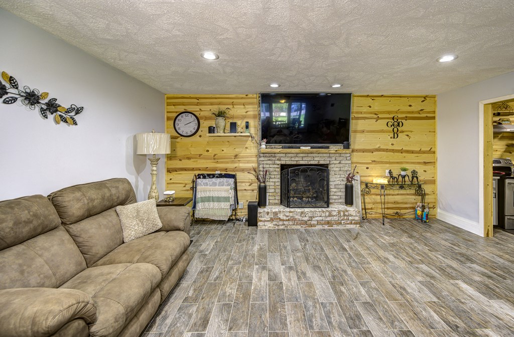 4 Biedenharn Dr Property Photo 14