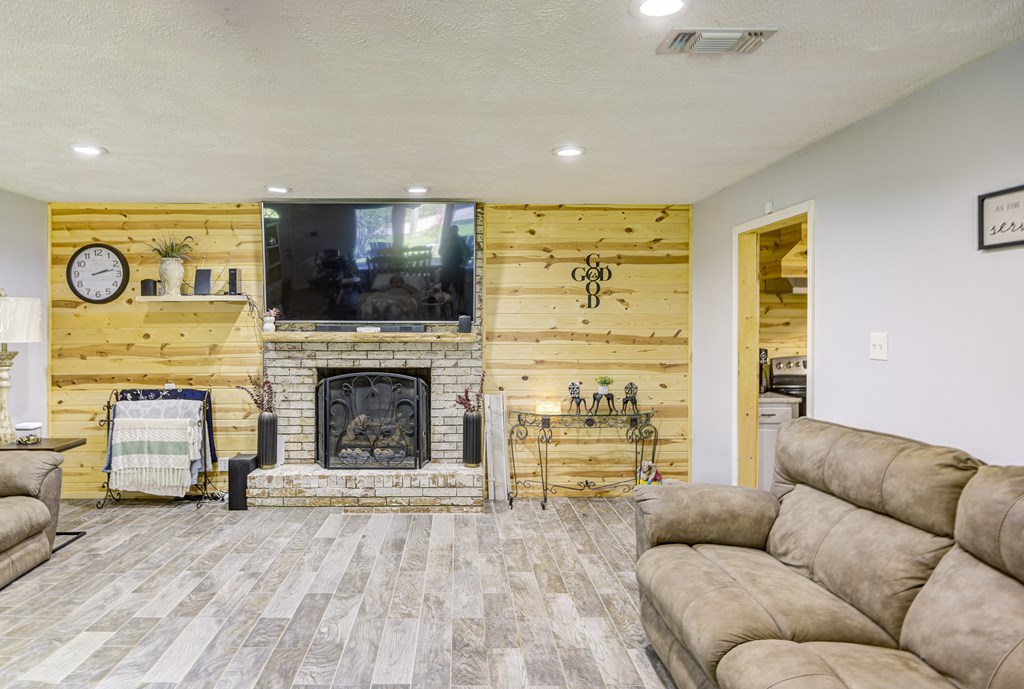 4 Biedenharn Dr Property Photo 16