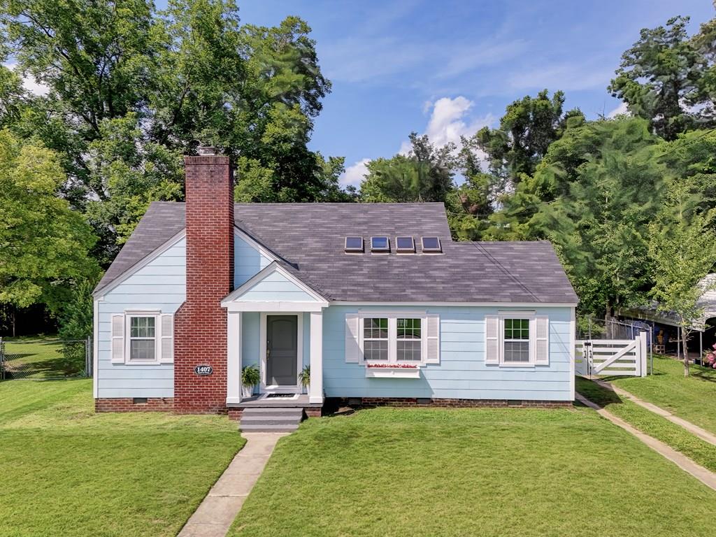 1407 Parkway Dr.