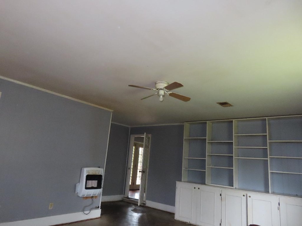 333 Shady Ln Property Photo 2