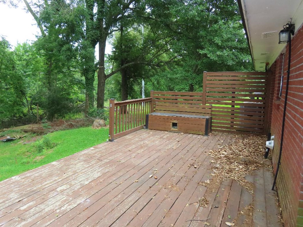 333 Shady Ln Property Photo 4