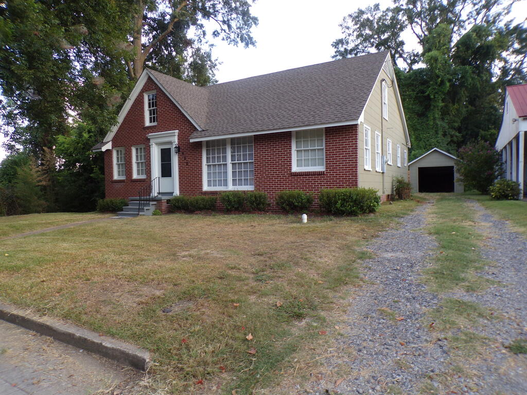 812 Central Ave. Property Photo 3