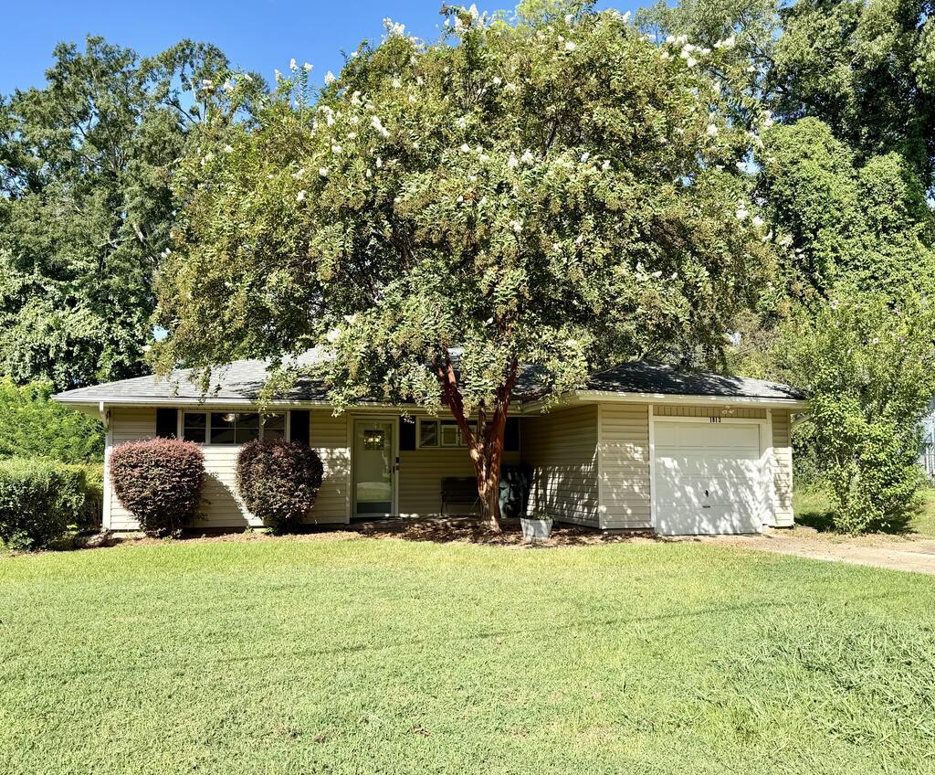 1813 Edna Drive Property Photo 2