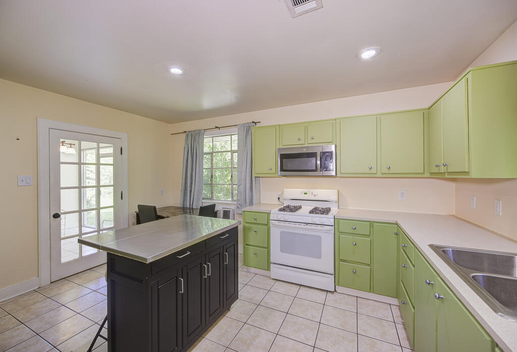1813 Edna Drive Property Photo 28