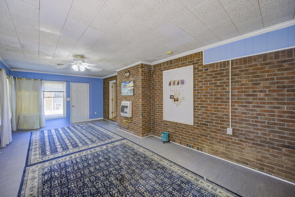 402 Evans Street Property Photo 16