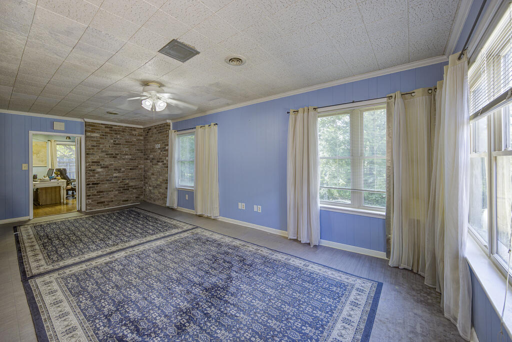 402 Evans Street Property Photo 18
