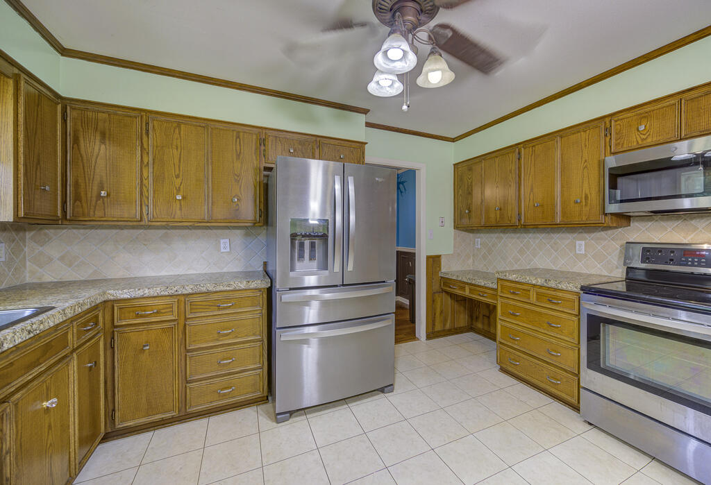 402 Evans Street Property Photo 27