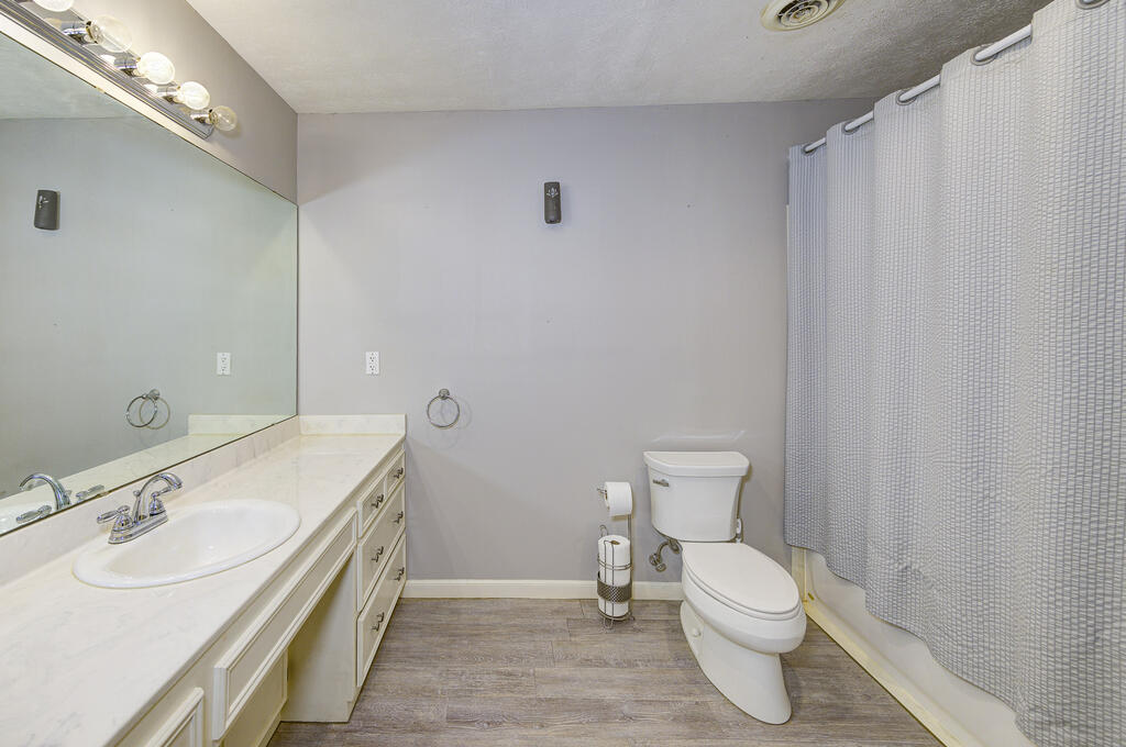 402 Evans Street Property Photo 48