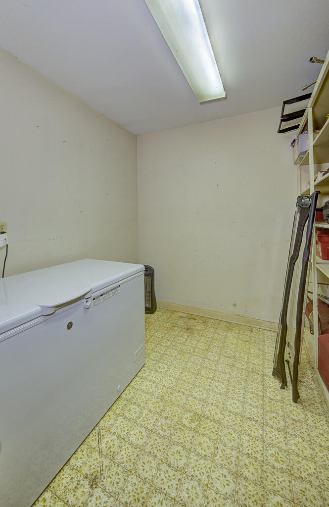 402 Evans Street Property Photo 57