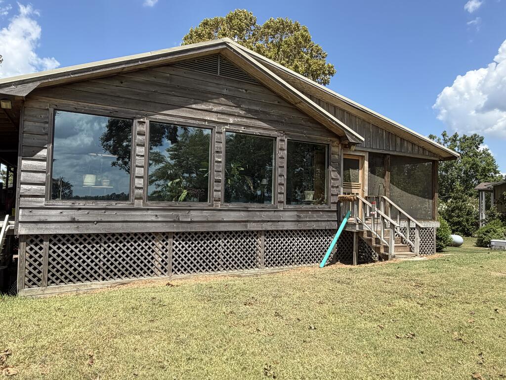 17685 Hwy 465 Property Photo 1