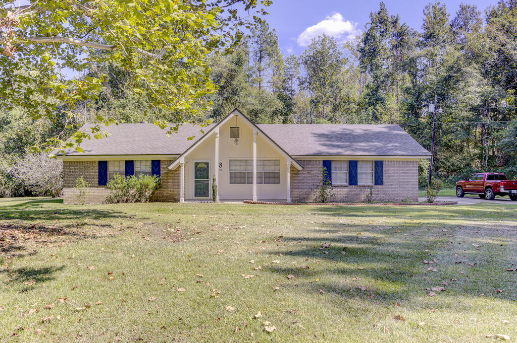 104 Southall Dr Property Photo 1