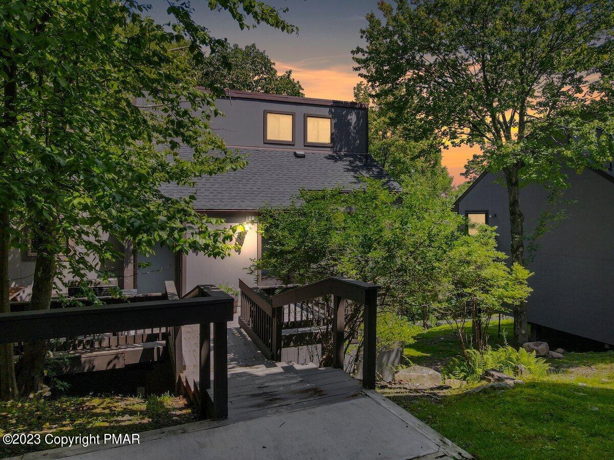 18 Middle Village Way Property Photo 3